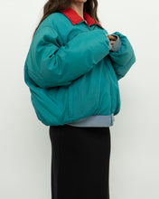 Load image into Gallery viewer, Vintage x Made in Korea x COLOMBIA Reversible Teal &amp; Red Puffer Jacket (M-XL)