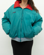 Load image into Gallery viewer, Vintage x Made in Korea x COLOMBIA Reversible Teal &amp; Red Puffer Jacket (M-XL)