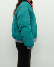 Load image into Gallery viewer, Vintage x Made in Korea x COLOMBIA Reversible Teal &amp; Red Puffer Jacket (M-XL)