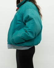 Load image into Gallery viewer, Vintage x Made in Korea x COLOMBIA Reversible Teal &amp; Red Puffer Jacket (M-XL)