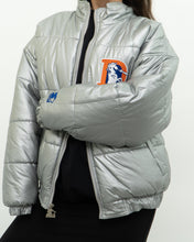 Load image into Gallery viewer, Vintage x STARTER x DENVER BRONCOS Silver Nylon Jacket (M, L)