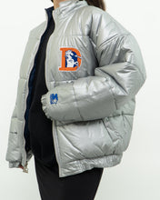 Load image into Gallery viewer, Vintage x STARTER x DENVER BRONCOS Silver Nylon Jacket (M, L)