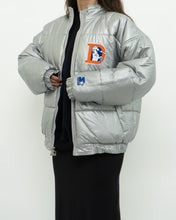 Load image into Gallery viewer, Vintage x STARTER x DENVER BRONCOS Silver Nylon Jacket (M, L)