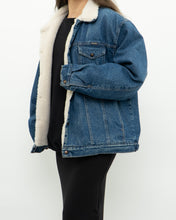 Load image into Gallery viewer, Vintage x Made in Canada x WRANGLER Fleece Lined Denim Jacket (S-L)