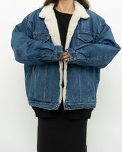 Load image into Gallery viewer, Vintage x Made in Canada x WRANGLER Fleece Lined Denim Jacket (S-L)