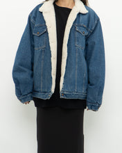 Load image into Gallery viewer, Vintage x Made in Canada x WRANGLER Fleece Lined Denim Jacket (S-L)