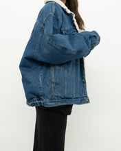 Load image into Gallery viewer, Vintage x Made in Canada x WRANGLER Fleece Lined Denim Jacket (S-L)