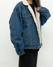 Load image into Gallery viewer, Vintage x Made in Canada x WRANGLER Fleece Lined Denim Jacket (S-L)