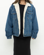 Load image into Gallery viewer, Vintage x Made in Canada x WRANGLER Fleece Lined Denim Jacket (S-L)