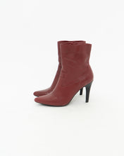 Load image into Gallery viewer, Vintage x Nine West Burgundy Leather Heeled Boots (7.5, 8)