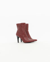 Load image into Gallery viewer, Vintage x Nine West Burgundy Leather Heeled Boots (7.5, 8)