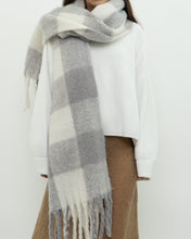 Load image into Gallery viewer, Modern x Ultra Soft White, Purple Scarf