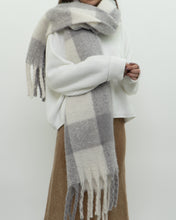 Load image into Gallery viewer, Modern x Ultra Soft White, Purple Scarf