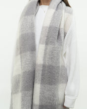 Load image into Gallery viewer, Modern x Ultra Soft White, Purple Scarf