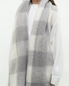 Modern x Ultra Soft White, Purple Scarf