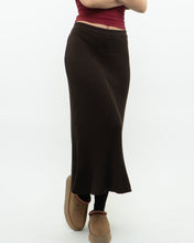 Load image into Gallery viewer, Vintage x Made in Turkey x Brown Knit Ribbed Midi Skirt (M, L)