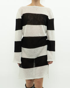 Vintage x Black, White Striped Shimmer Loose-fit Dress (XS-L)