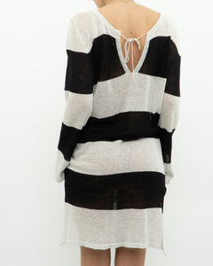 Vintage x Black, White Striped Shimmer Loose-fit Dress (XS-L)