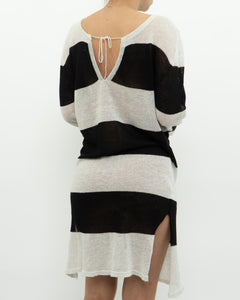 Vintage x Black, White Striped Shimmer Loose-fit Dress (XS-L)