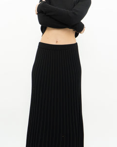 Vintage x Made in Canada x TAHARI Black Ribbed Knit Skirt (S, M)