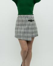 Load image into Gallery viewer, Vintage x Black, White Tweed Mini Skirt (S)