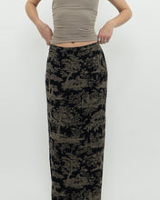 Load image into Gallery viewer, Vintage x Made in Canada x Navy, Beige Patterned Skirt (M, L)