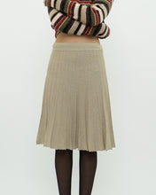 Load image into Gallery viewer, Vintage x ZARA Gold Shimmer Skirt/Dress (M)