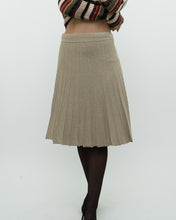 Load image into Gallery viewer, Vintage x ZARA Gold Shimmer Skirt/Dress (M)