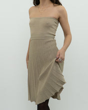 Load image into Gallery viewer, Vintage x ZARA Gold Shimmer Skirt/Dress (M)