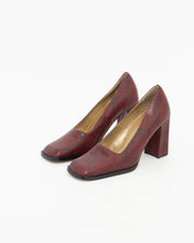 Load image into Gallery viewer, Vintage x TRANSIT Red Snakeskin Leather Chunky Heels (8, 8.5)