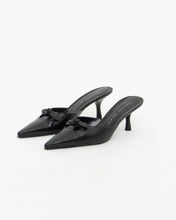 Load image into Gallery viewer, Vintage x Made in Italy x ANTONIO MELANI Black Leather Mules (8, 8.5)