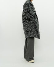 Load image into Gallery viewer, MICHAEL KORS x Grey Leopard Fuzzy Wool-Blend Jacket (XS-M)