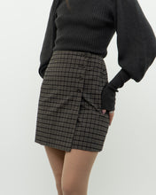 Load image into Gallery viewer, Vintage x Made in Canada x JACOB Deadstock Grey Plaid Mini Skirt (XS)