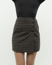 Load image into Gallery viewer, Vintage x Made in Canada x JACOB Deadstock Grey Plaid Mini Skirt (XS)