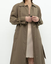 Load image into Gallery viewer, Vintage x Made in Canada x Aquascutum of London Mocha Trench (XS)