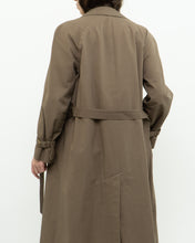 Load image into Gallery viewer, Vintage x Made in Canada x Aquascutum of London Mocha Trench (XS)