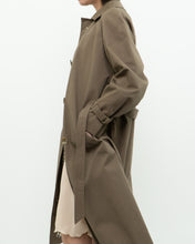 Load image into Gallery viewer, Vintage x Made in Canada x Aquascutum of London Mocha Trench (XS)