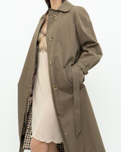 Load image into Gallery viewer, Vintage x Made in Canada x Aquascutum of London Mocha Trench (XS)