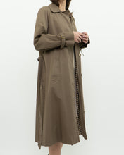 Load image into Gallery viewer, Vintage x Made in Canada x Aquascutum of London Mocha Trench (XS)