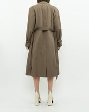 Load image into Gallery viewer, Vintage x Made in Canada x Aquascutum of London Mocha Trench (XS)