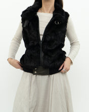 Load image into Gallery viewer, Vintage x Made in Italy x Black Fur Vest (S, M)