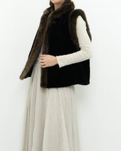 Load image into Gallery viewer, Vintage x CM FURS Black, Brown Fur Vest (XS-M)