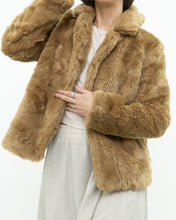 Load image into Gallery viewer, SUNDAY BEST x Beige Faux Fur Cropped Jacket (XS-M)