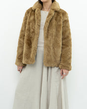 Load image into Gallery viewer, SUNDAY BEST x Beige Faux Fur Cropped Jacket (XS-M)