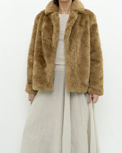 Load image into Gallery viewer, SUNDAY BEST x Beige Faux Fur Cropped Jacket (XS-M)