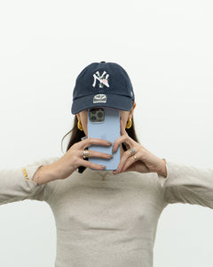 NY YANKEES x Floral Embroidered Navy Hat