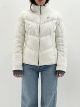 Load image into Gallery viewer, Vintage x NIKE Fitted White Down Jacket (XS, S)