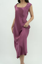 Load image into Gallery viewer, DYNAMITE x Magenta Satin Gown (L)