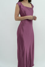 Load image into Gallery viewer, DYNAMITE x Magenta Satin Gown (L)