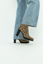 Load image into Gallery viewer, Vintage x Made in Spain x Leopard Print Pony Hair Platform Boots (6.5, 7)